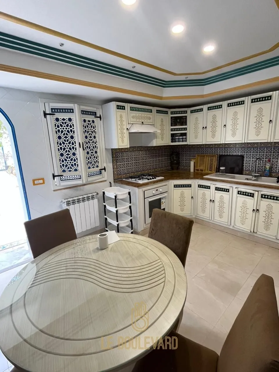 A vendre maison S+2 style arabesque à avenue Habib Bourguiba , Nabeul 