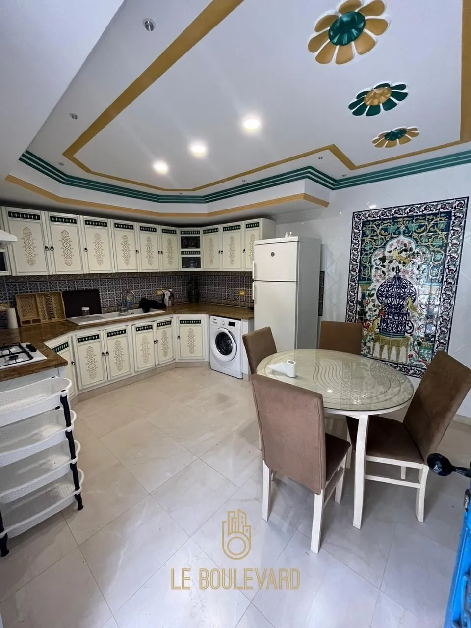 A vendre maison S+2 style arabesque à avenue Habib Bourguiba , Nabeul 