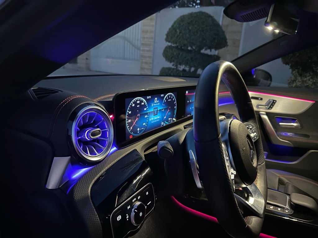 Mercedes cla 250e kit Amg pack night full options neuf neuf 