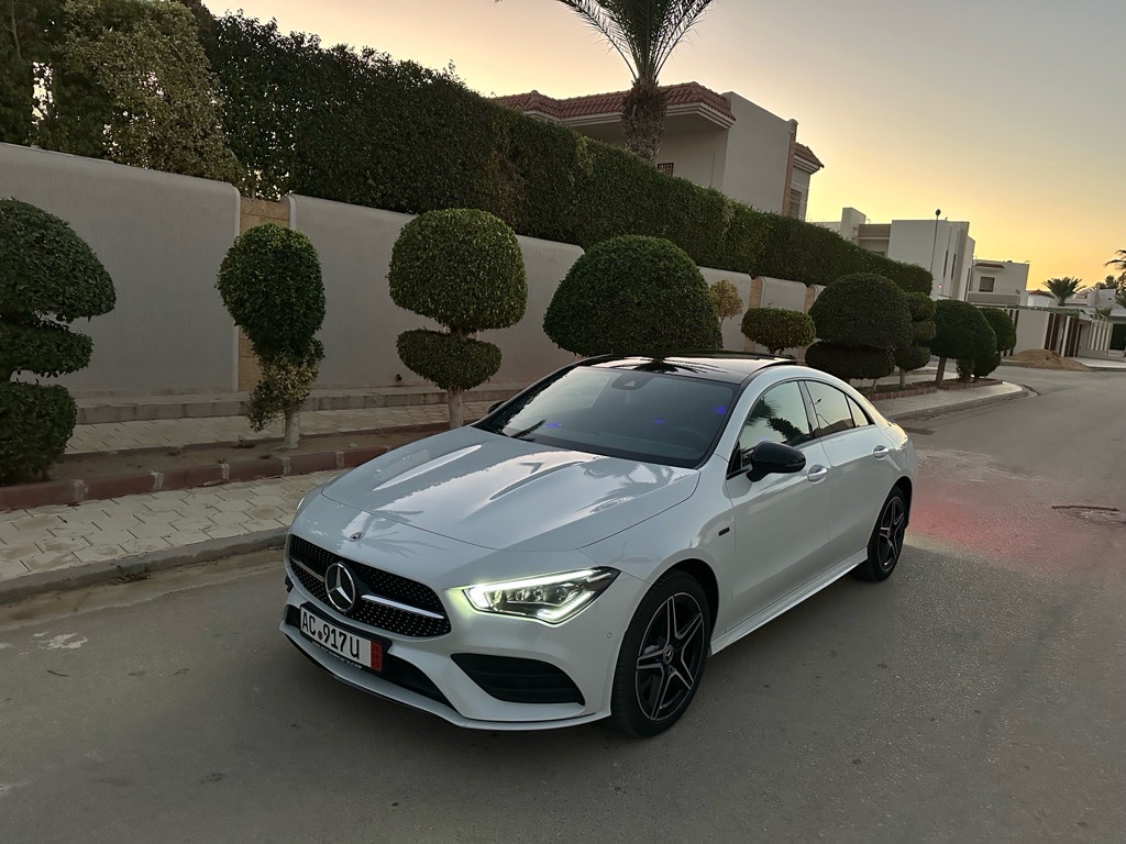 Mercedes cla 250e kit Amg pack night full options neuf neuf 