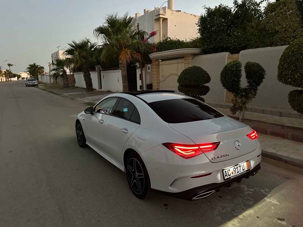 Mercedes cla 250e kit Amg pack night full options neuf neuf 