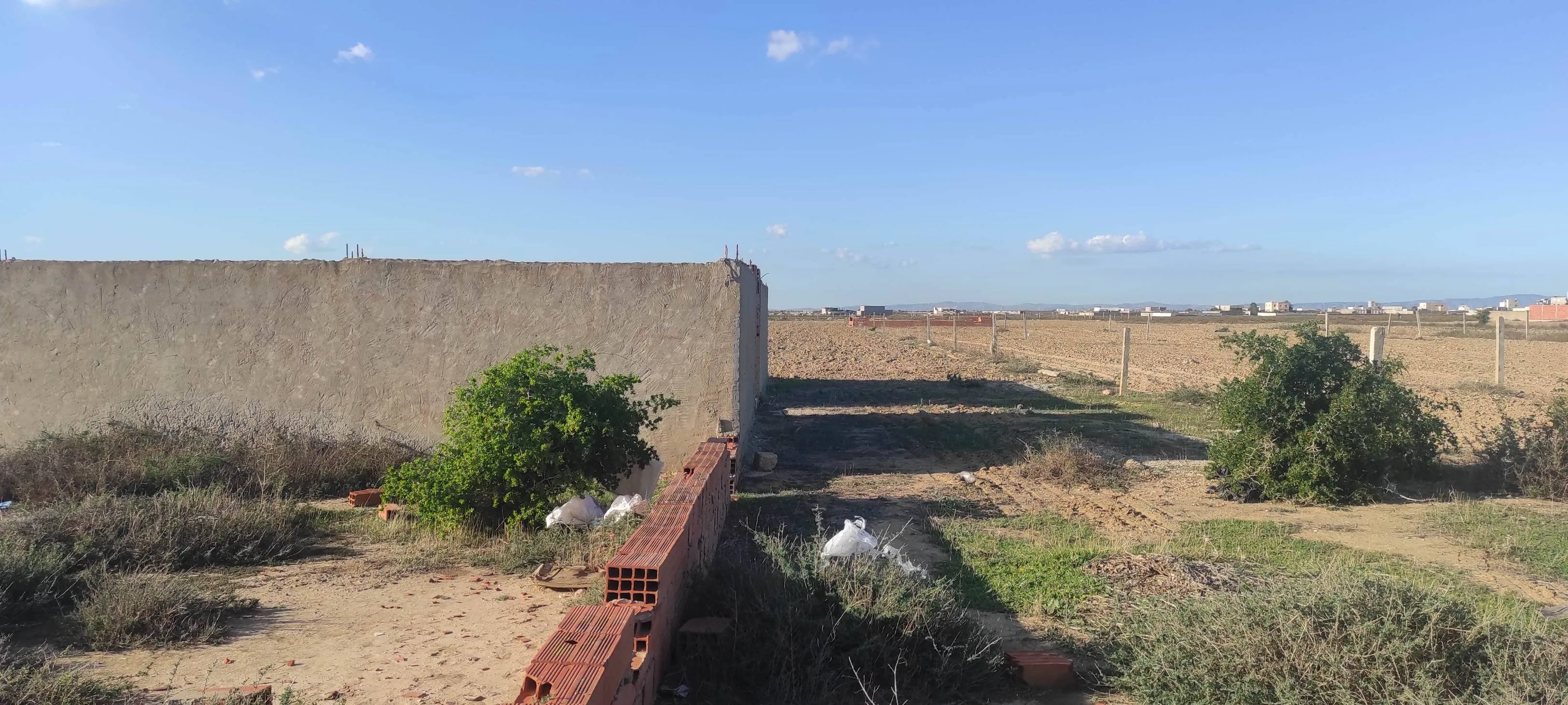 Terrain a vendre للبيع قطعة أرض 150 م 5 دقائق علي البحر 