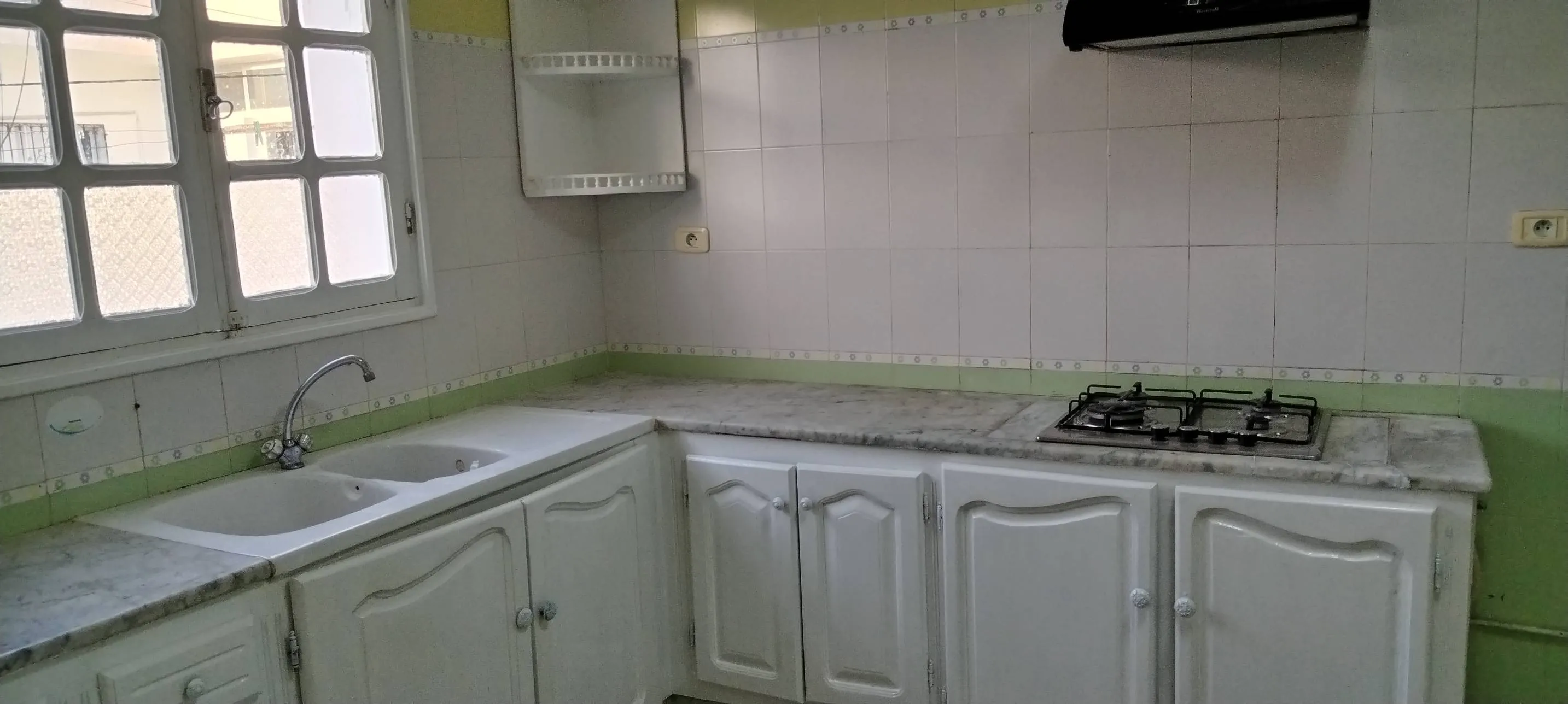 S+4 Étage à louer.