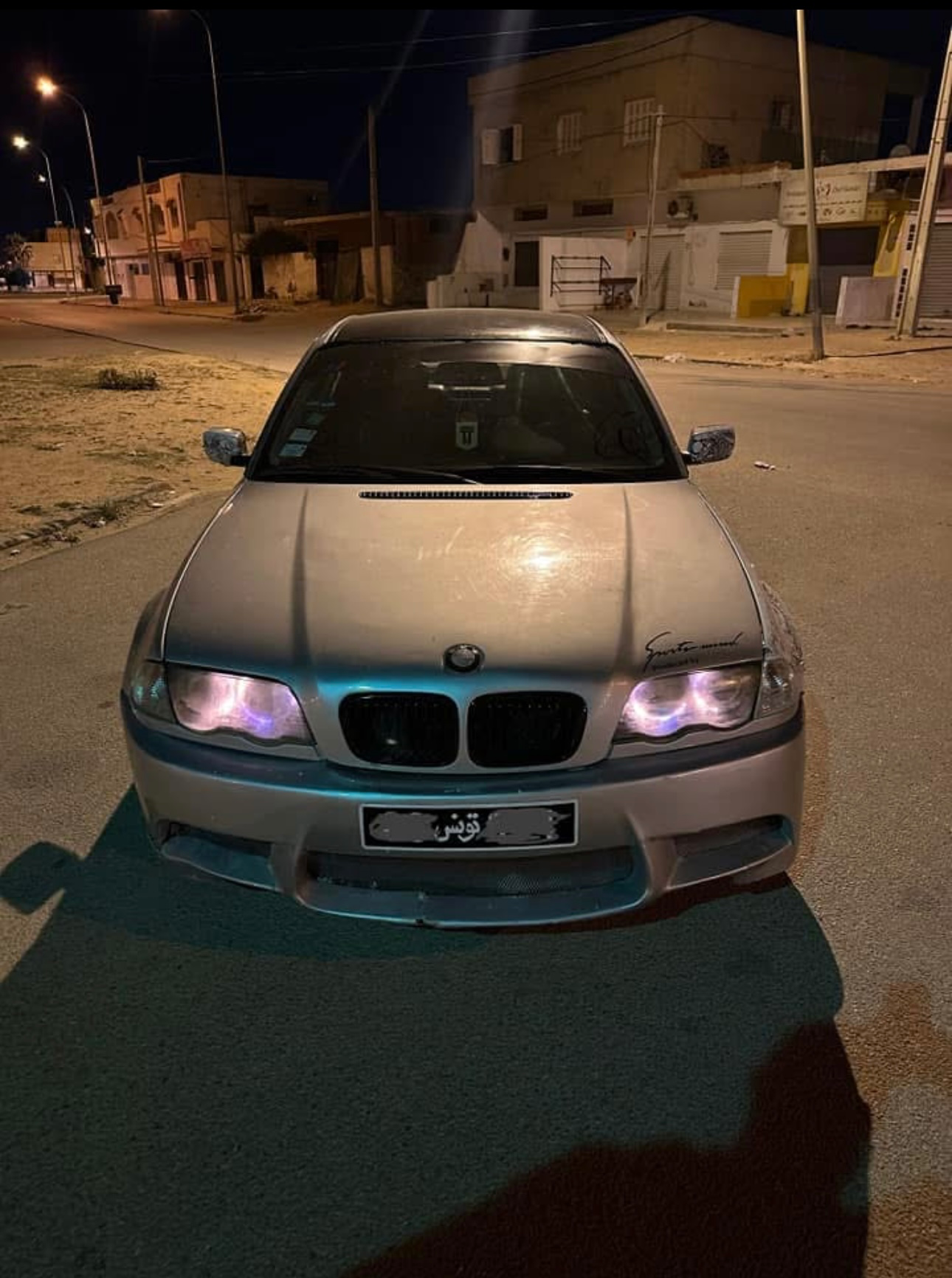 a vendre blw e46 en bon etat moteur m43 tt option climatisé 