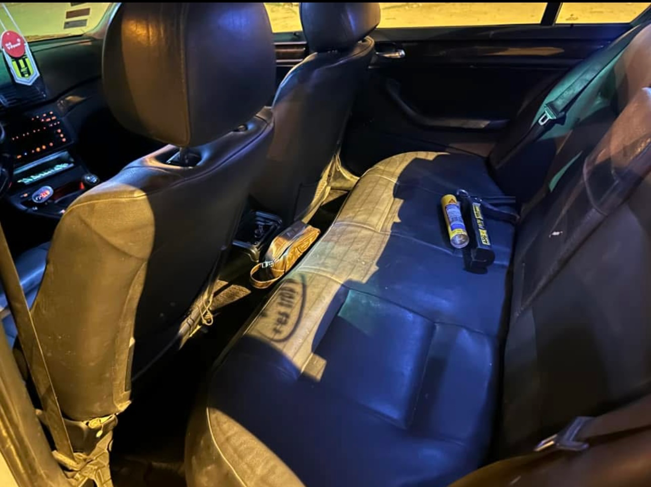 a vendre blw e46 en bon etat moteur m43 tt option climatisé 