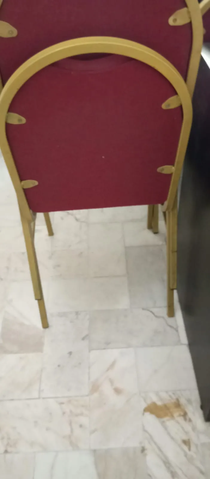 Lot de 116 chaises