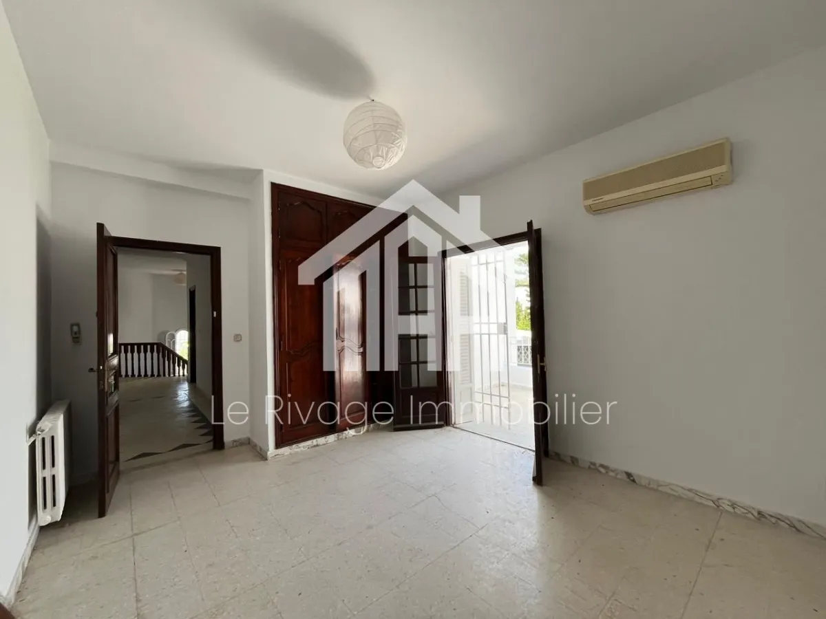 une villa S5 avec jardin