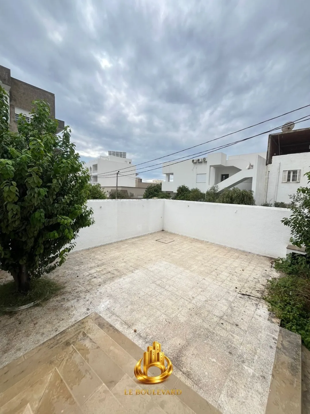 A Louer Villa S+5 Avec Jardin à Cité El Riadh, Nabeul
