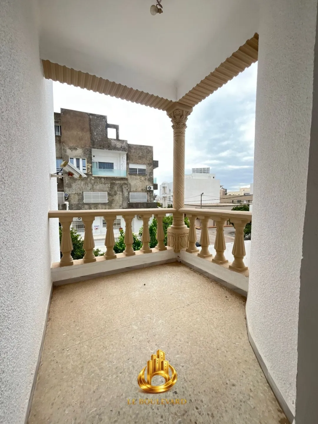 A Louer Villa S+5 Avec Jardin à Cité El Riadh, Nabeul