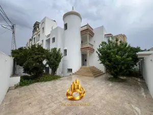 A Louer Villa S+5 Avec Jardin à Cité El Riadh, Nabeul 