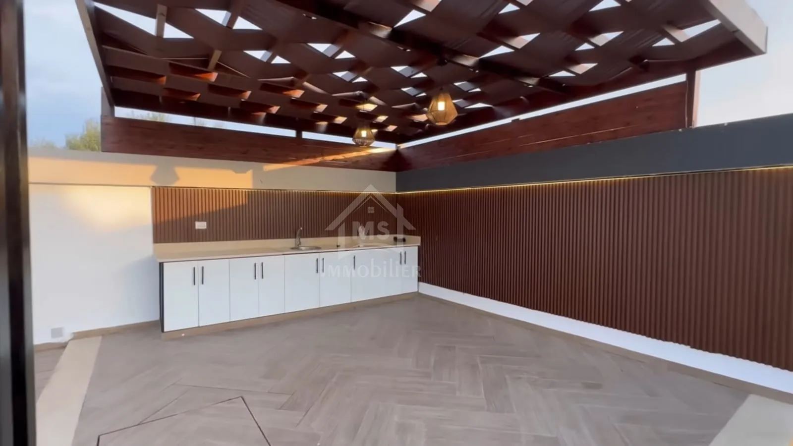 Villa S+4 toute neuve avec piscine à vendre à Hammamet Sud 51355351