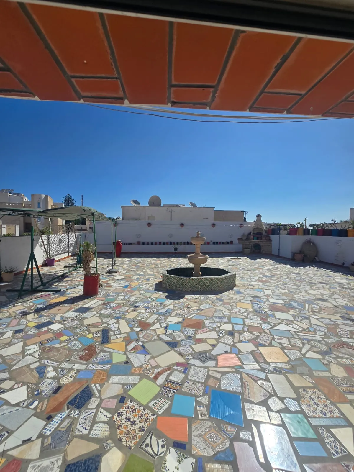 💰EXCLUSIVITE! Villa + appartements + studios = Habitation & Rentabilité garantie à Sousse