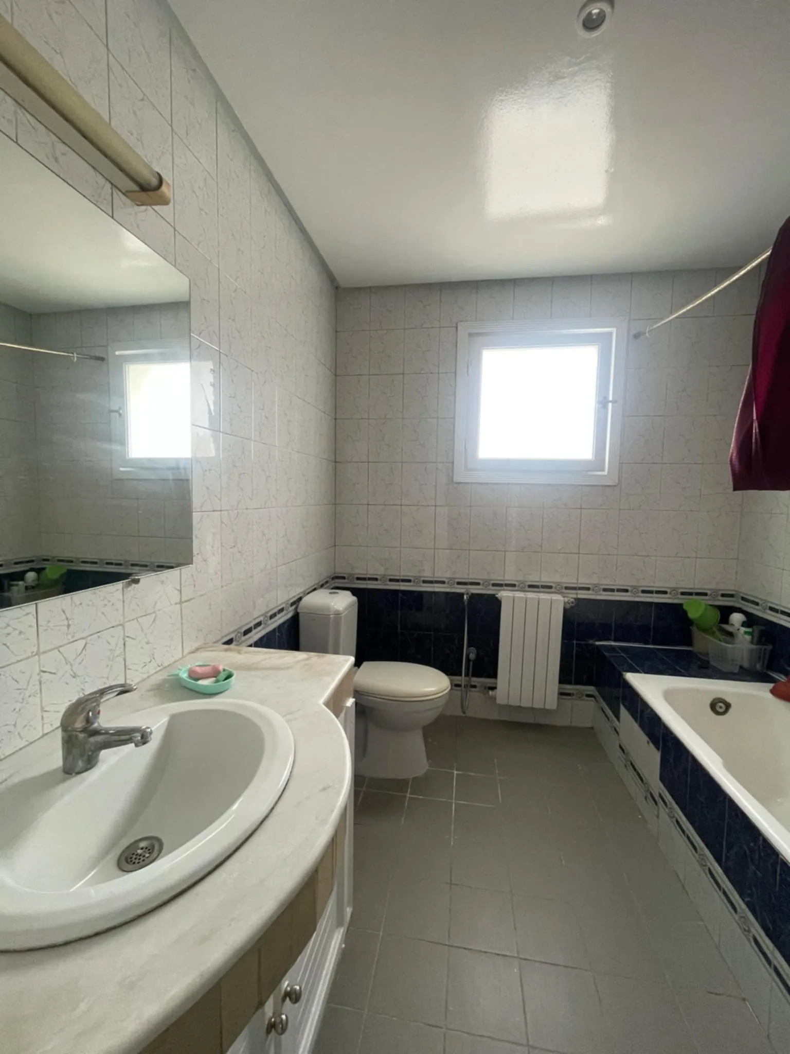A vendre un appartement S+2 - Cité Ennasr 1