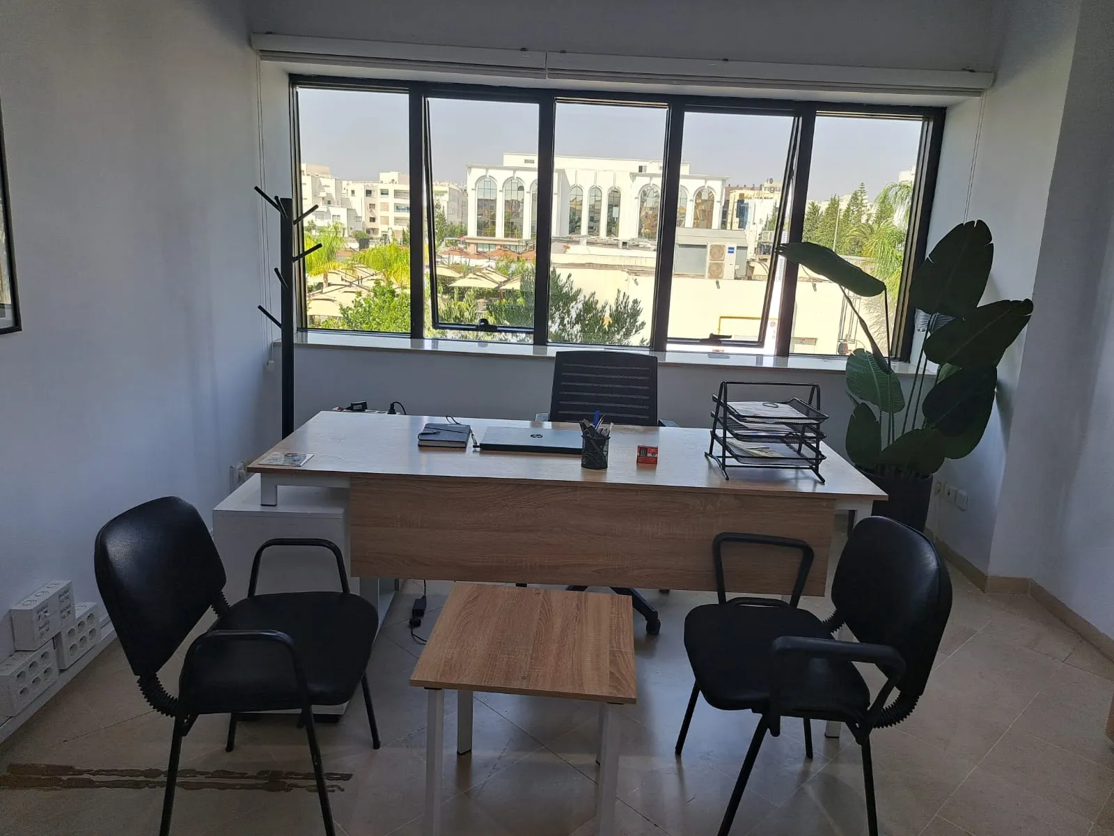 *À vendre – Bureau de direction complet*
