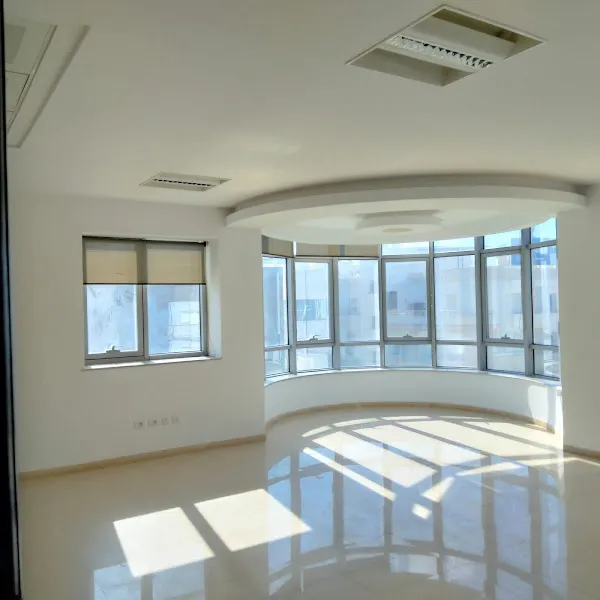 Super immeuble bureautique 4400 m² au lac 2