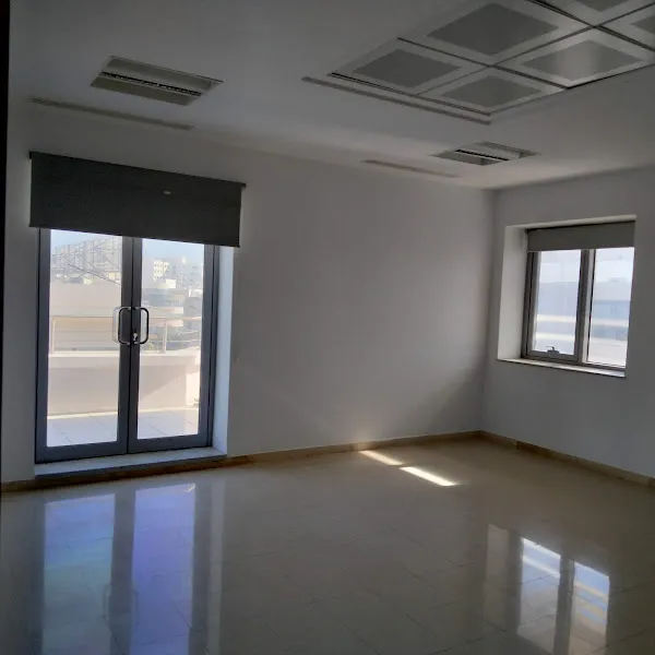 Super immeuble bureautique 4400 m² au lac 2