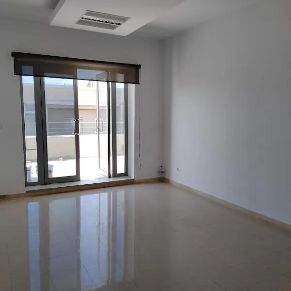 Super immeuble bureautique 4400 m² au lac 2