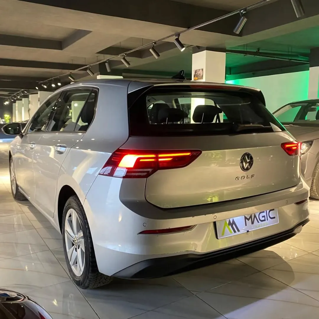 GOLF 8