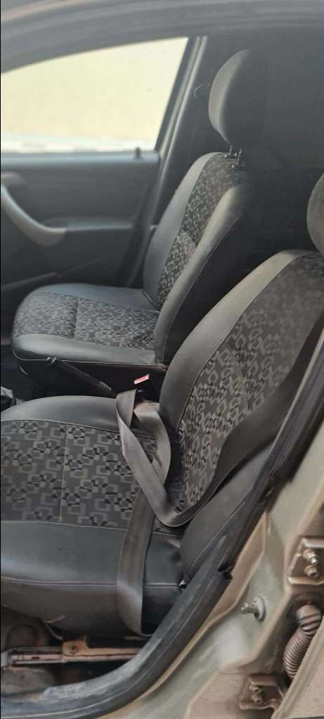 Dacia logan a vendre avec reduction prix moteur