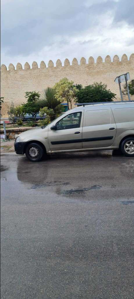 Dacia logan a vendre avec reduction prix moteur