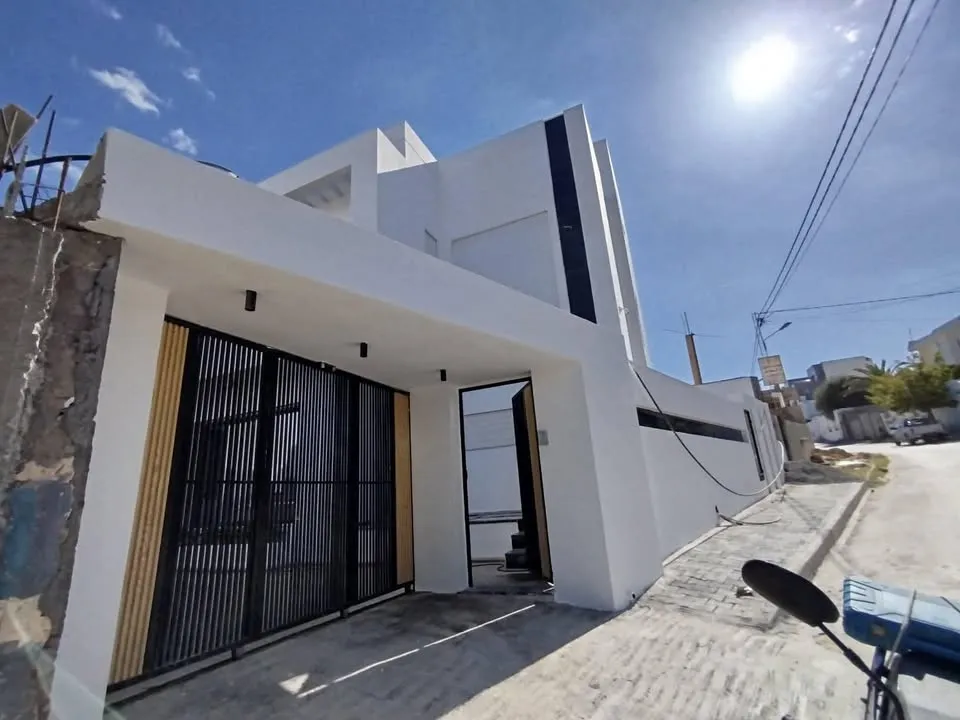 villa avec piscine 29730412