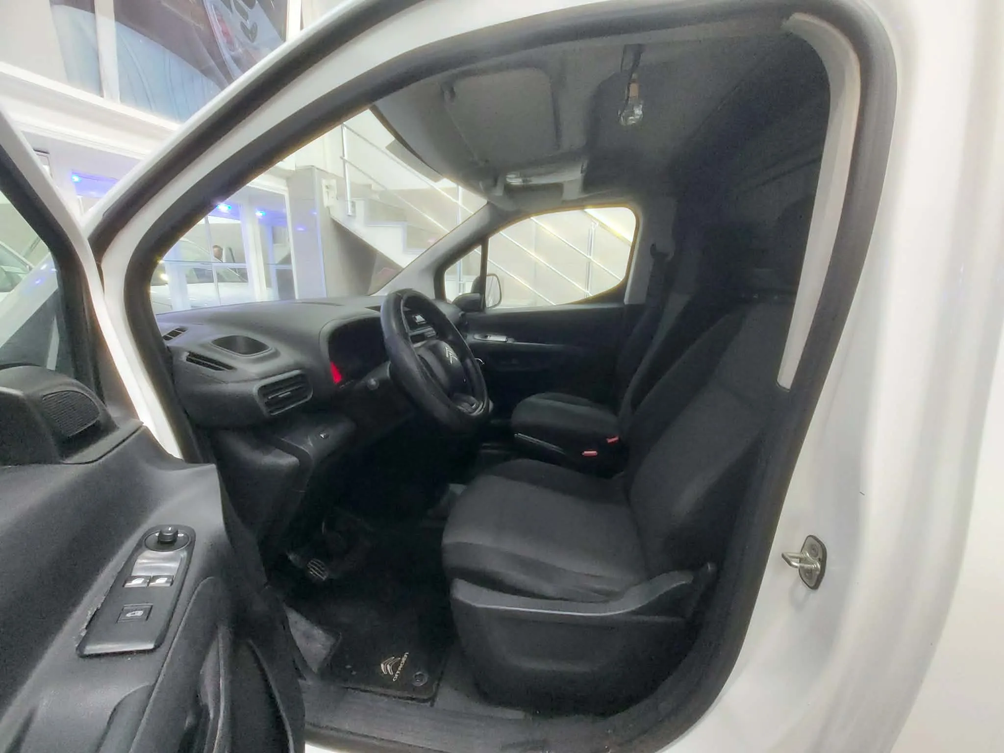 Citroën Berlingot 1.6 - 2022 - Tel 98479647