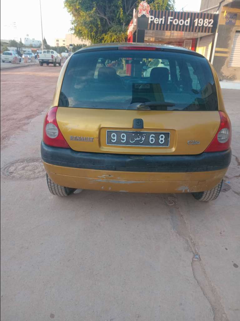 Clio Bombe