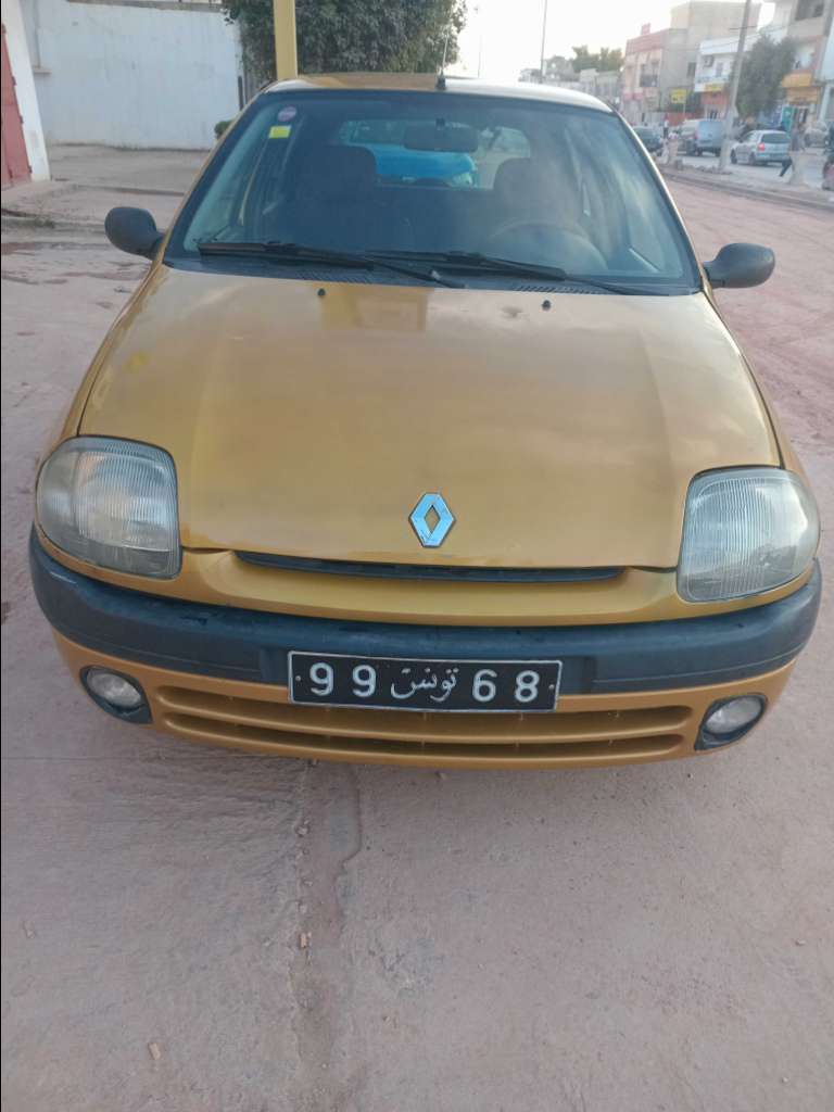 Clio Bombe