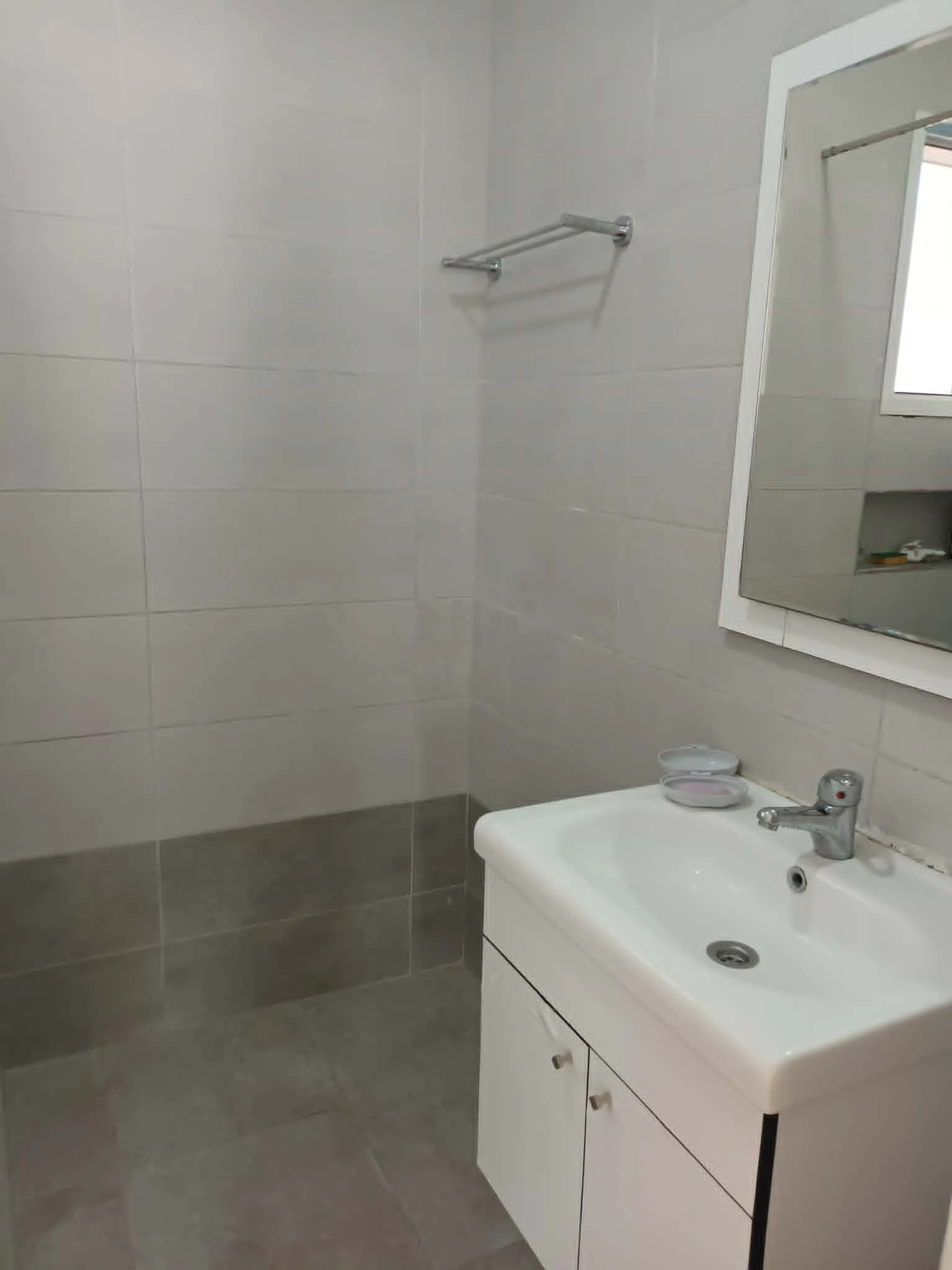 Un appartement S+3 à 3 minutes de la plage pour les vacances .