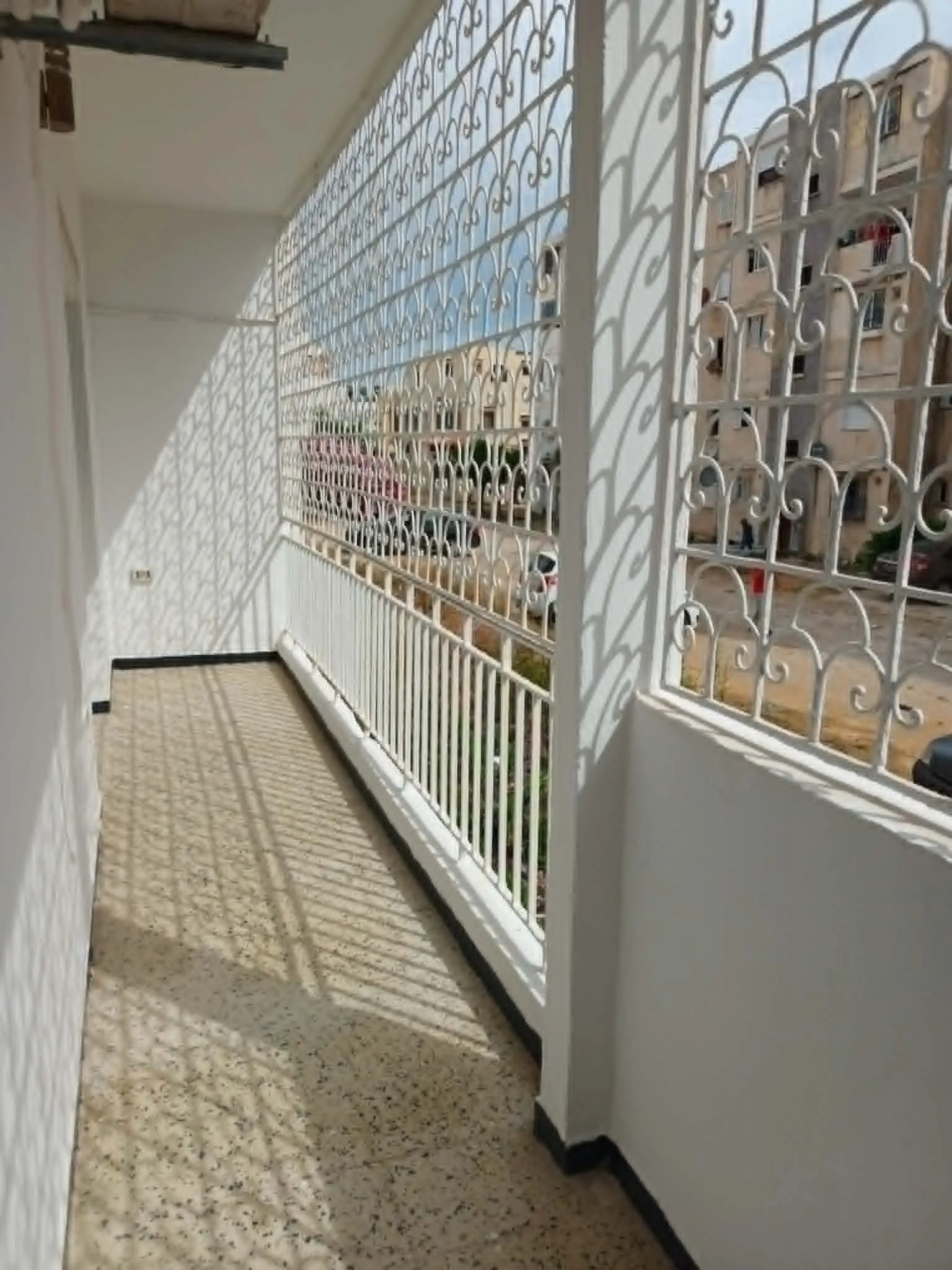 Un appartement S+3 à 3 minutes de la plage pour les vacances .