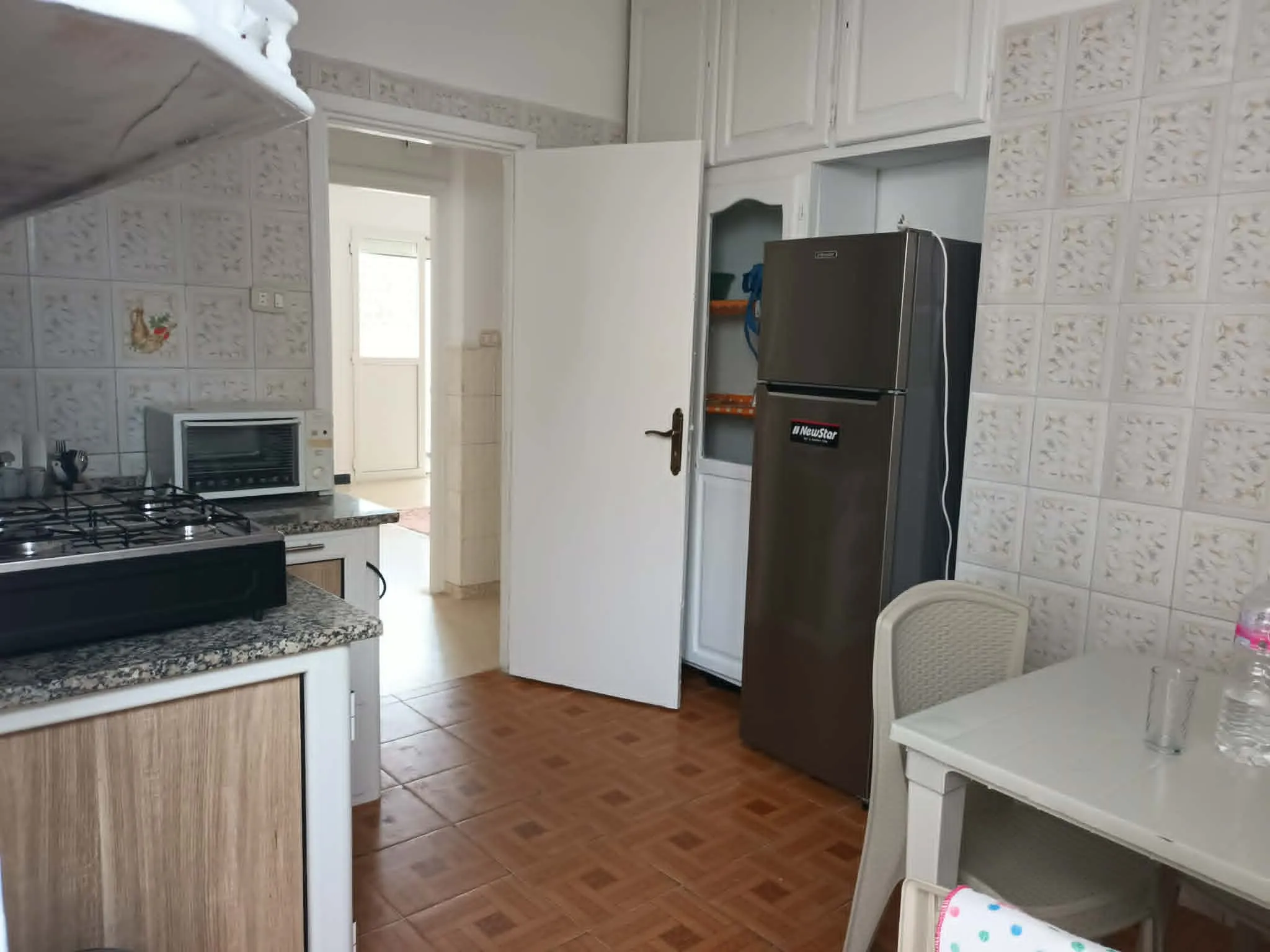 Un appartement S+3 à 3 minutes de la plage pour les vacances .