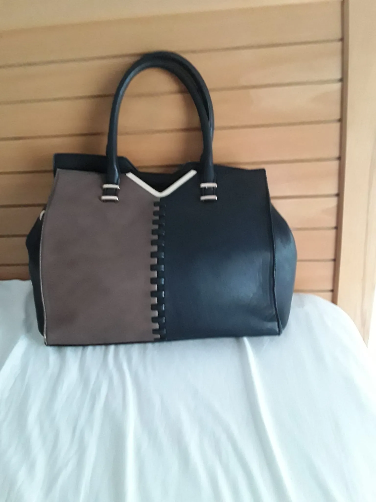 sac à main d’occasion importé depuis la France à 10 DT - Monastir