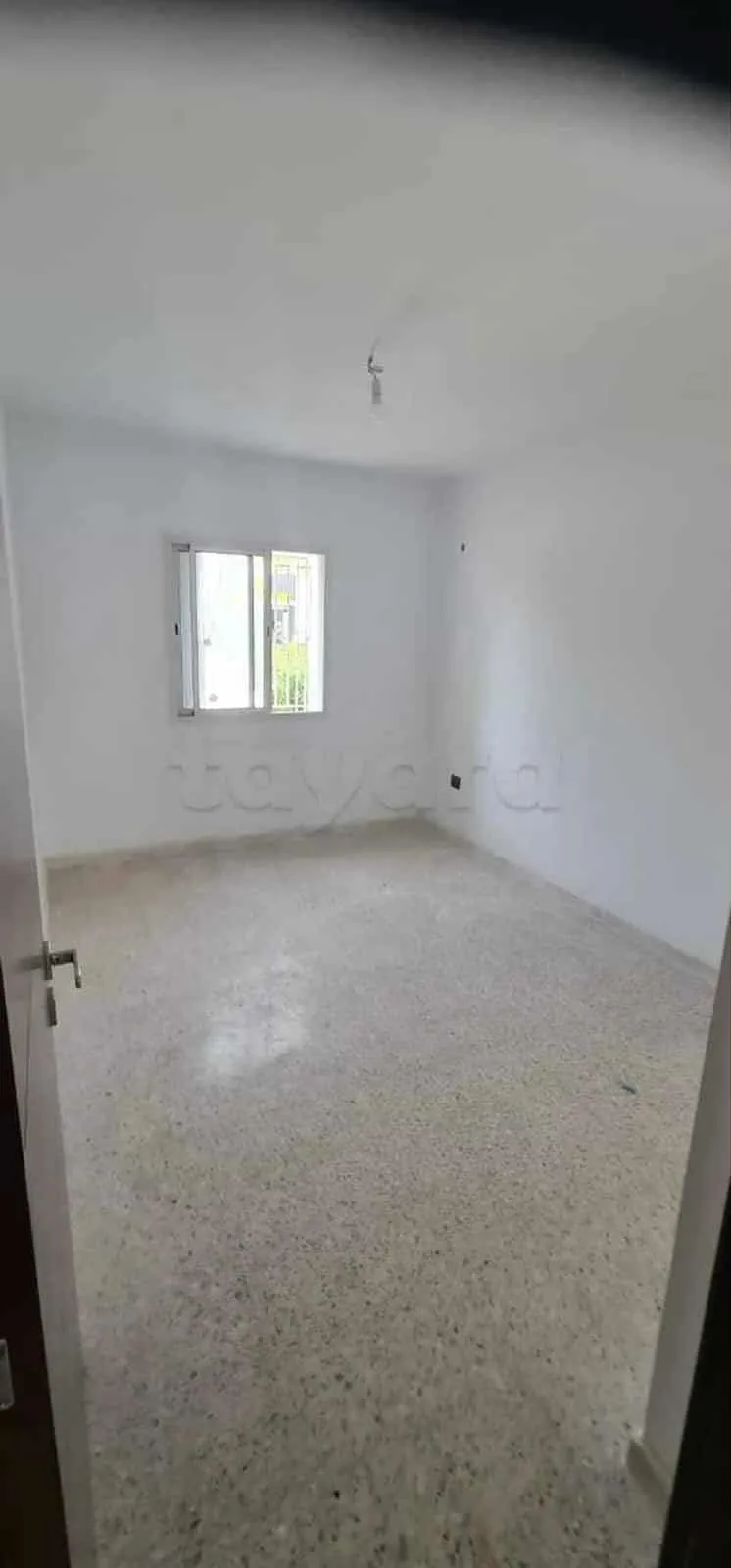 un spacieux appartements s+3 vide au rdc a louer situé a Manar 1 En Face Ecole Hannibal
