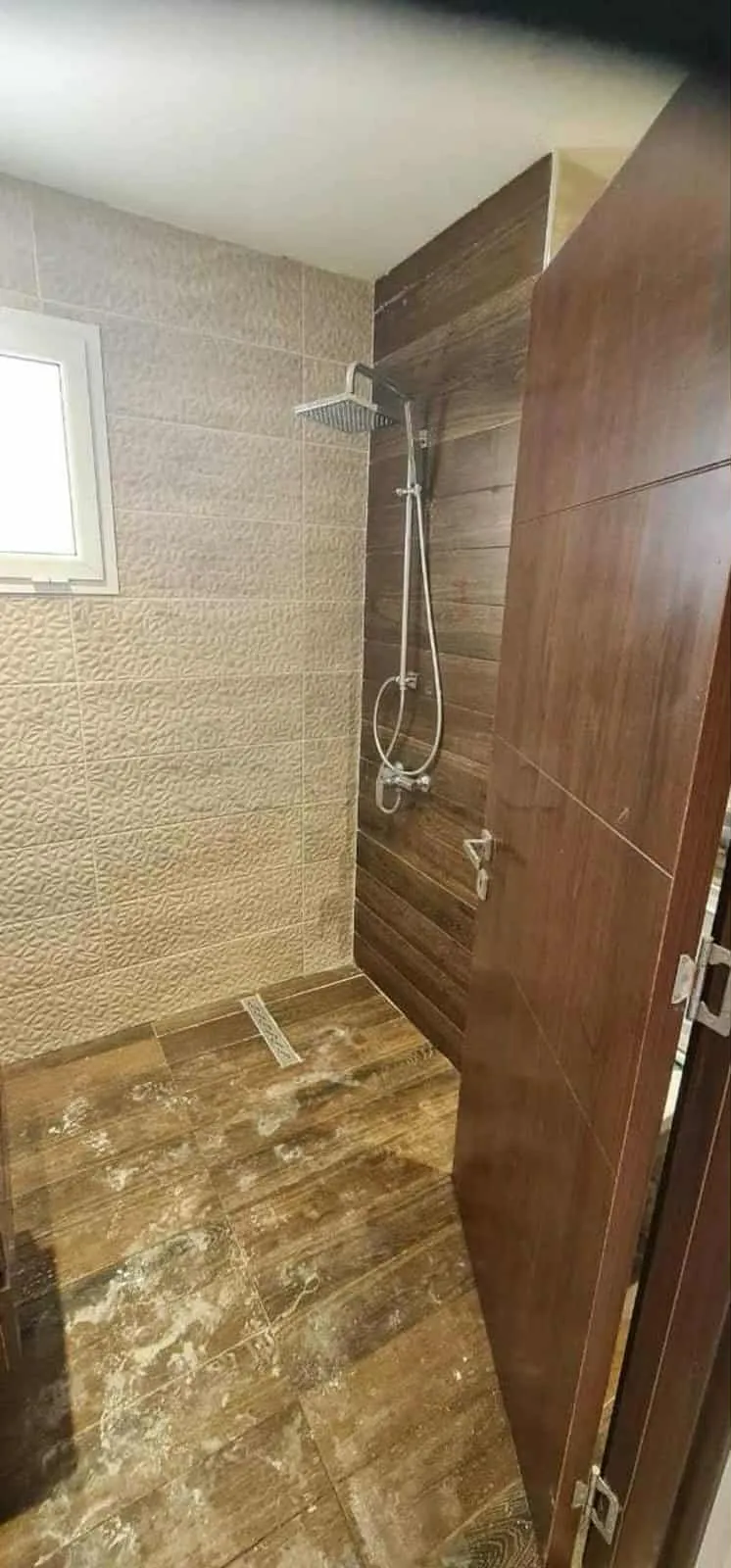 un spacieux appartements s+3 vide au rdc a louer situé a Manar 1 En Face Ecole Hannibal