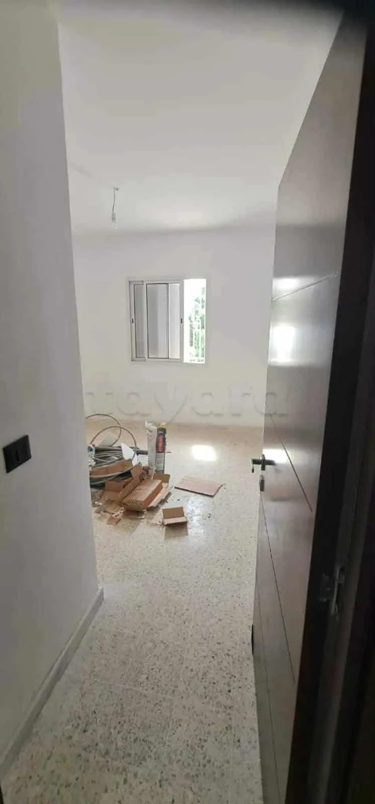 un spacieux appartements s+3 vide au rdc a louer situé a Manar 1 En Face Ecole Hannibal