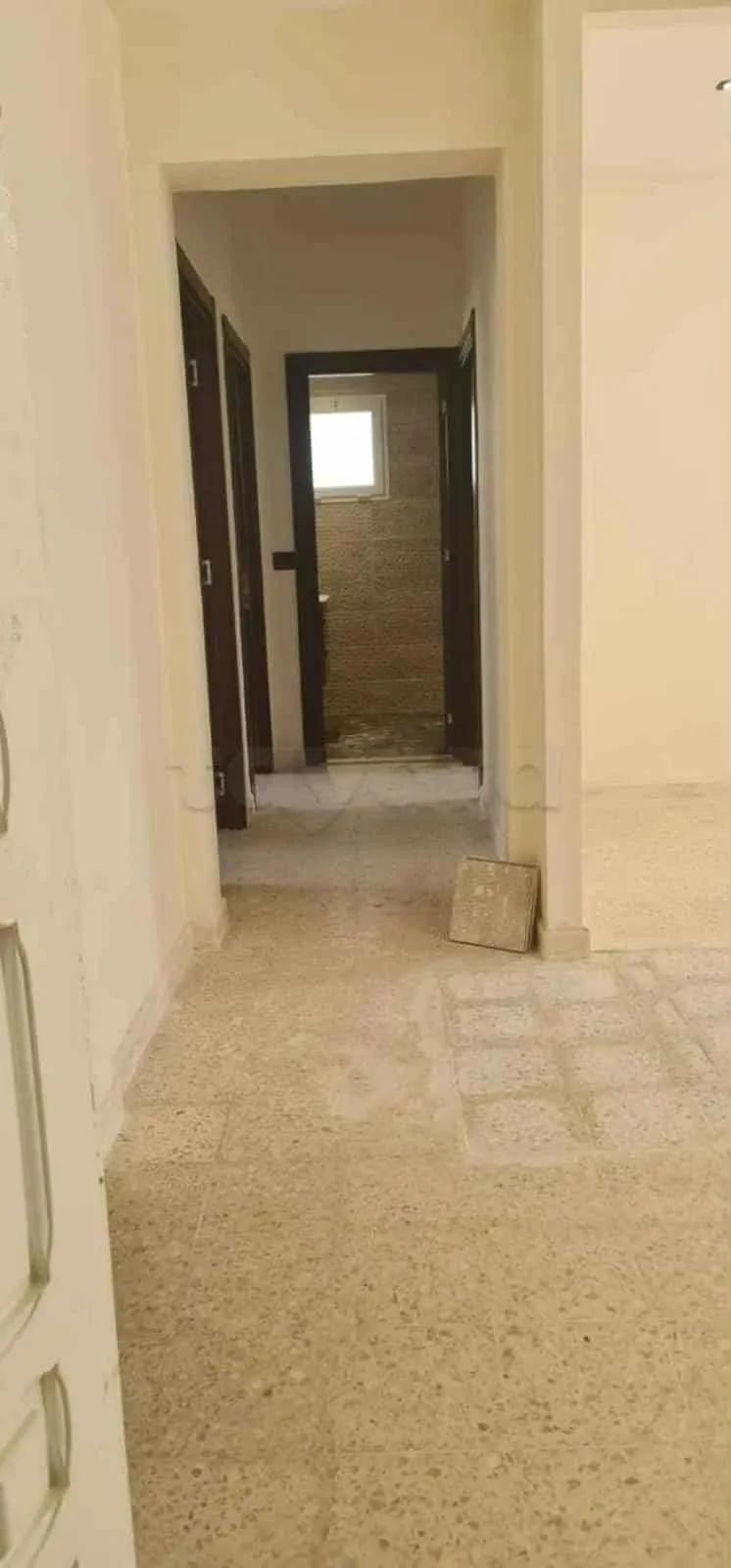 un spacieux appartements s+3 vide au rdc a louer situé a Manar 1 En Face Ecole Hannibal