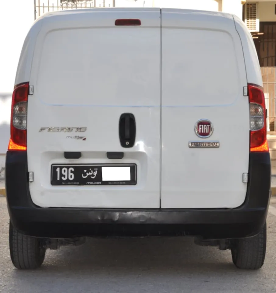 UNE TRÈS BELLE  FIAT FIORINO TEL: 97.179.768 Prix 24.300