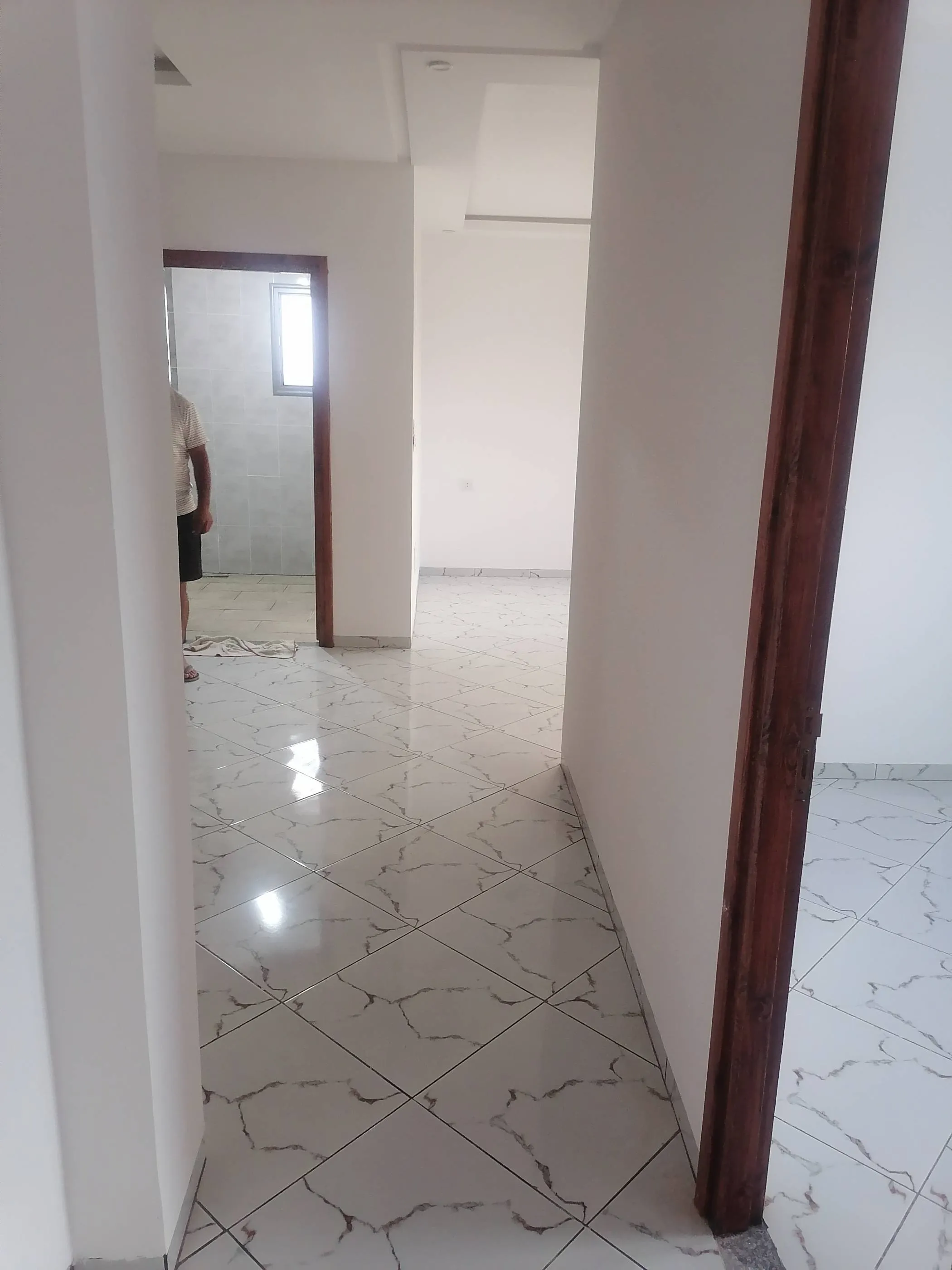 فرصة استثمار شقق حديثة البناء في الهوارية قريبة للبحر و جميع المرافق