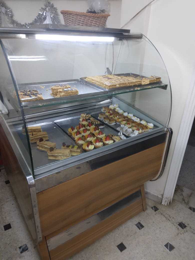 Vitrines et comptoirs pour pâtisserie 