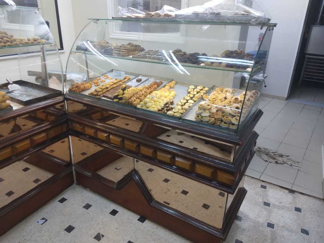 Vitrines et comptoirs pour pâtisserie 