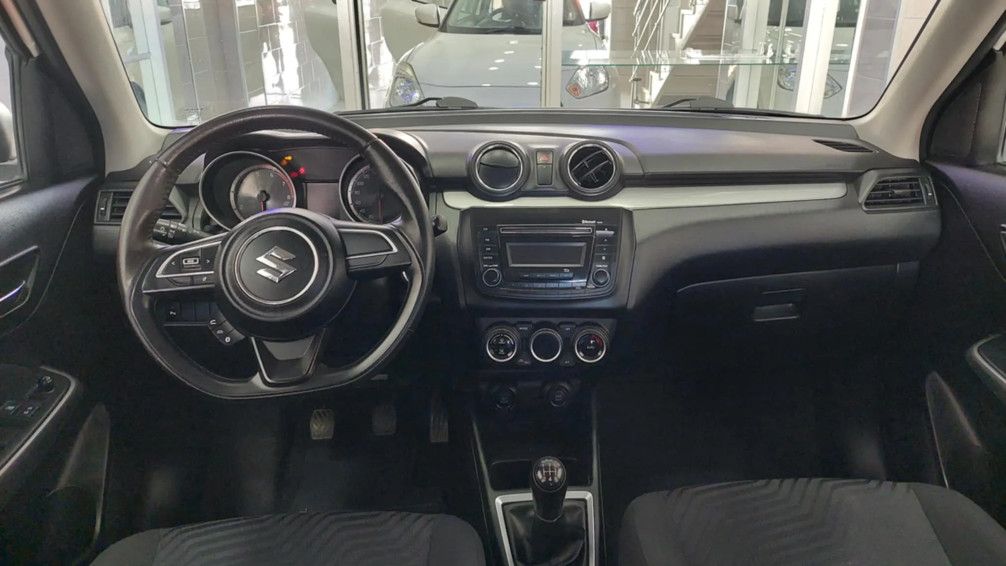 Suzuki Swift - Km 69 mille - Tel 98479647 - 21140009