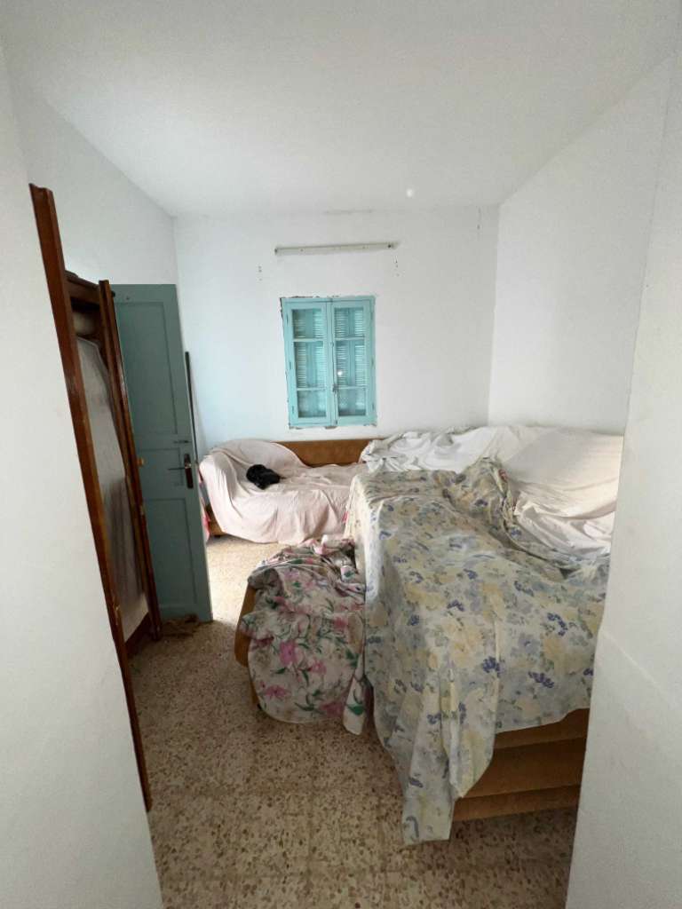 Maison à vendre dans le Hamada " entre la ville de Chebba et la ville de Melloulche