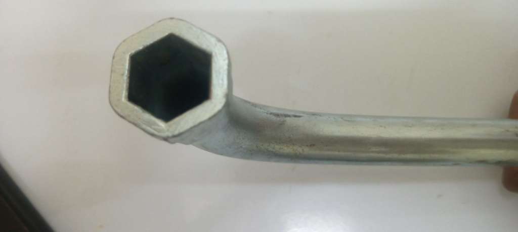 Cle roue de secour audio Volkswagen neud