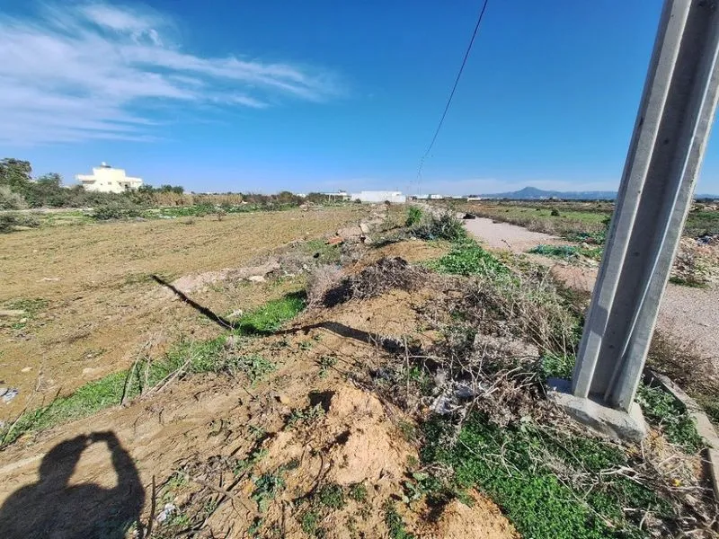 A vendre un Terrain de 337m2  Lotissement  EL-EUCH Fouchana