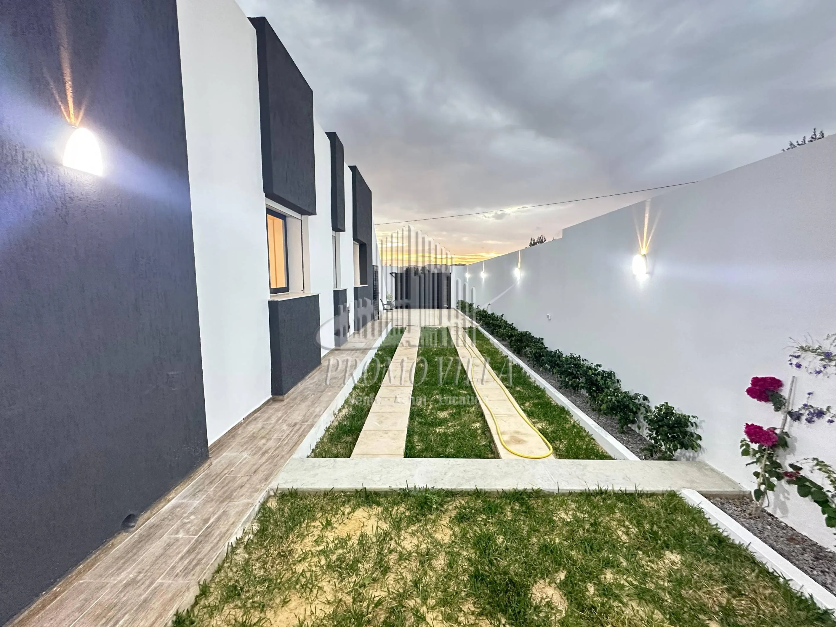 une charmante villa plein pieds avec piscine