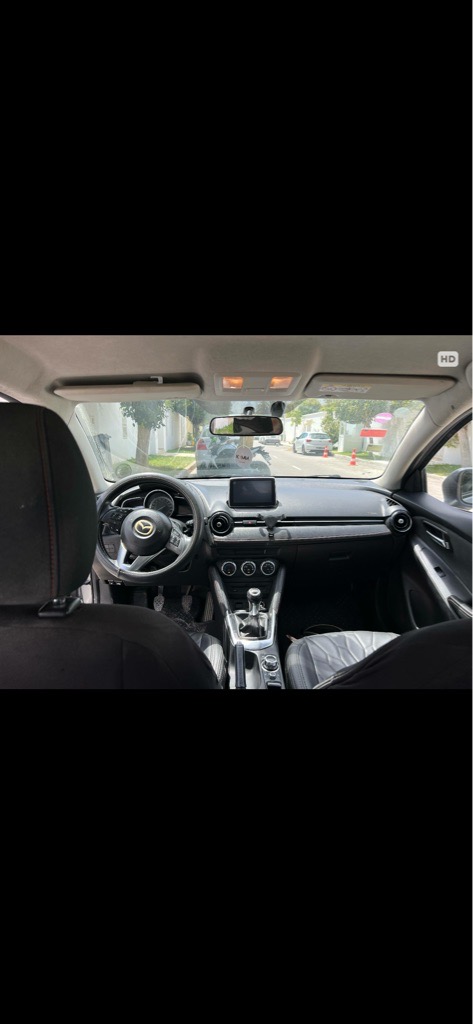 Mazda 2 très bon état