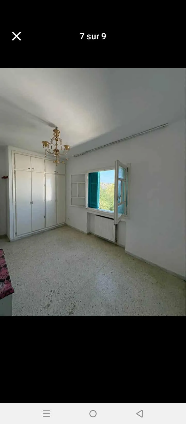 un appartements s+2 au 3éme étage (sans ascenseur) a vendre a Manar 2 prés de clinique l’Avicenne