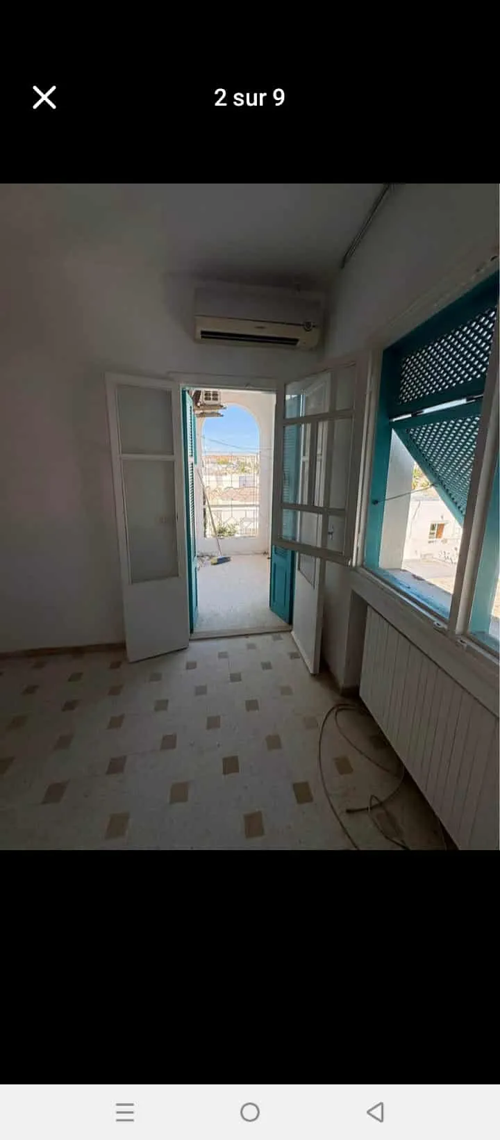 un appartements s+2 au 3éme étage (sans ascenseur) a vendre a Manar 2 prés de clinique l’Avicenne