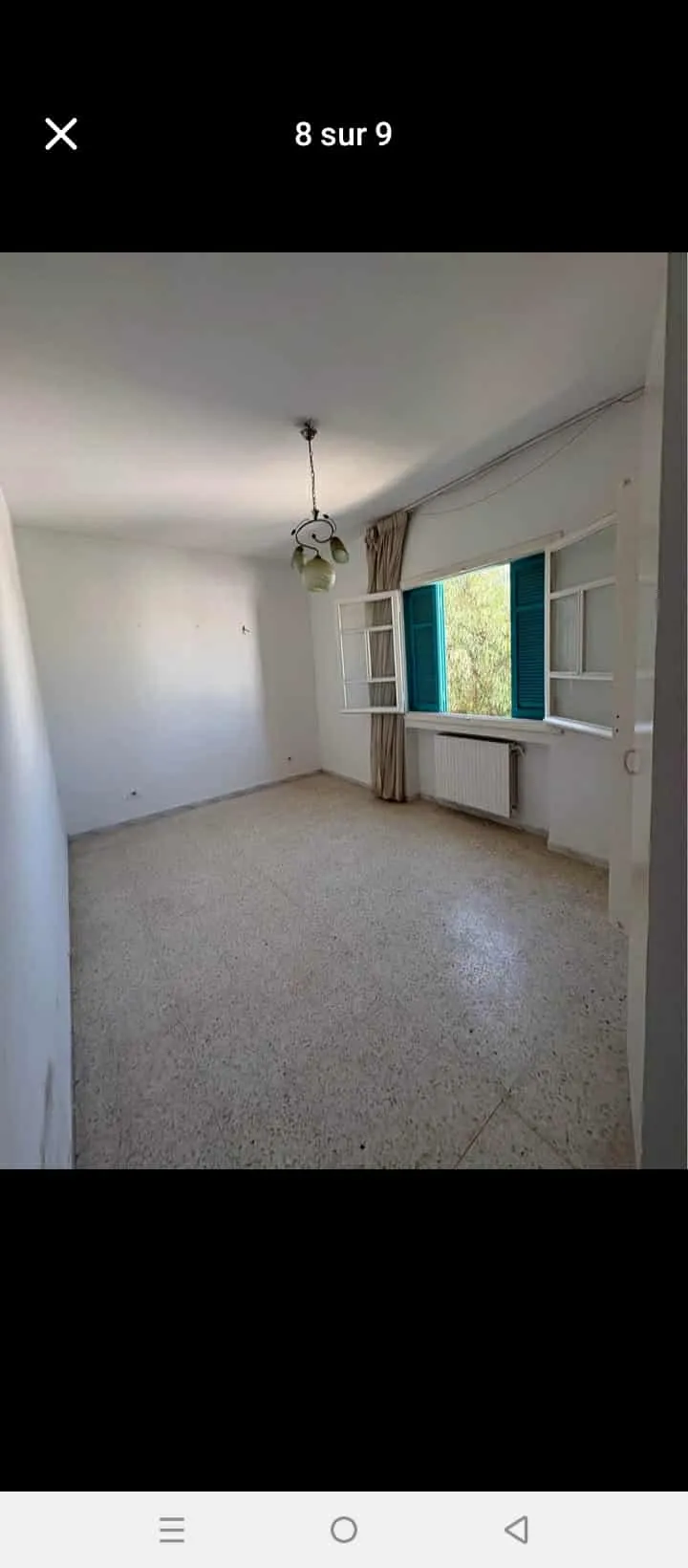 un appartements s+2 au 3éme étage (sans ascenseur) a vendre a Manar 2 prés de clinique l’Avicenne
