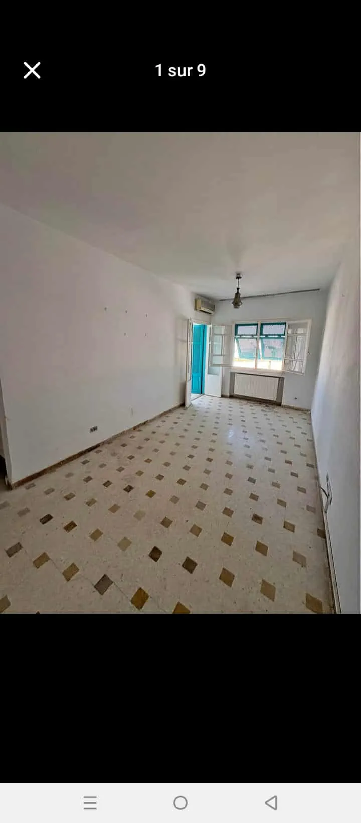 un appartements s+2 au 3éme étage (sans ascenseur) a vendre a Manar 2 prés de clinique l’Avicenne